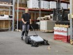 Nilfisk SW 250 – Handkehrmaschine – mit Fangkorb