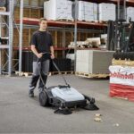 Nilfisk SW 250 – Handkehrmaschine – mit Fangkorb