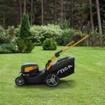 Stiga Combi 748e V – Akku-Rasenmäher – 2x 48V/5Ah – Schnittbreite 46 cm